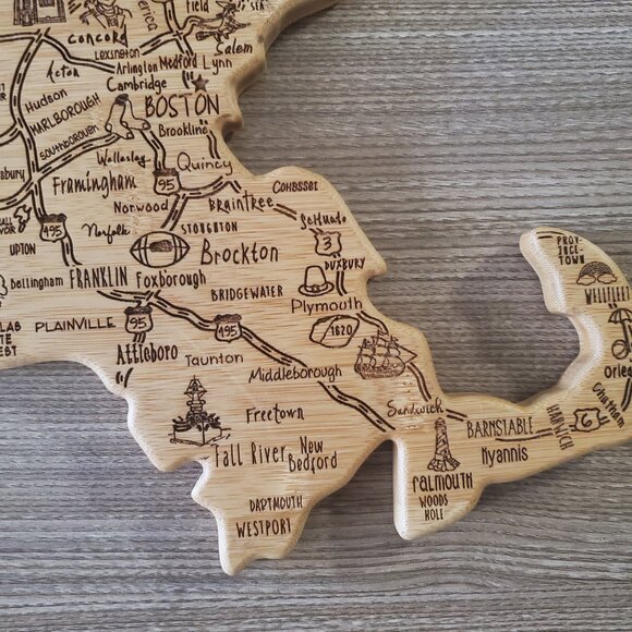 Totally Bamboo "Massachusetts" cutting and serving board - Picture 5 of 10